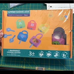 BNWT ABC learning locks and numbers learning locks